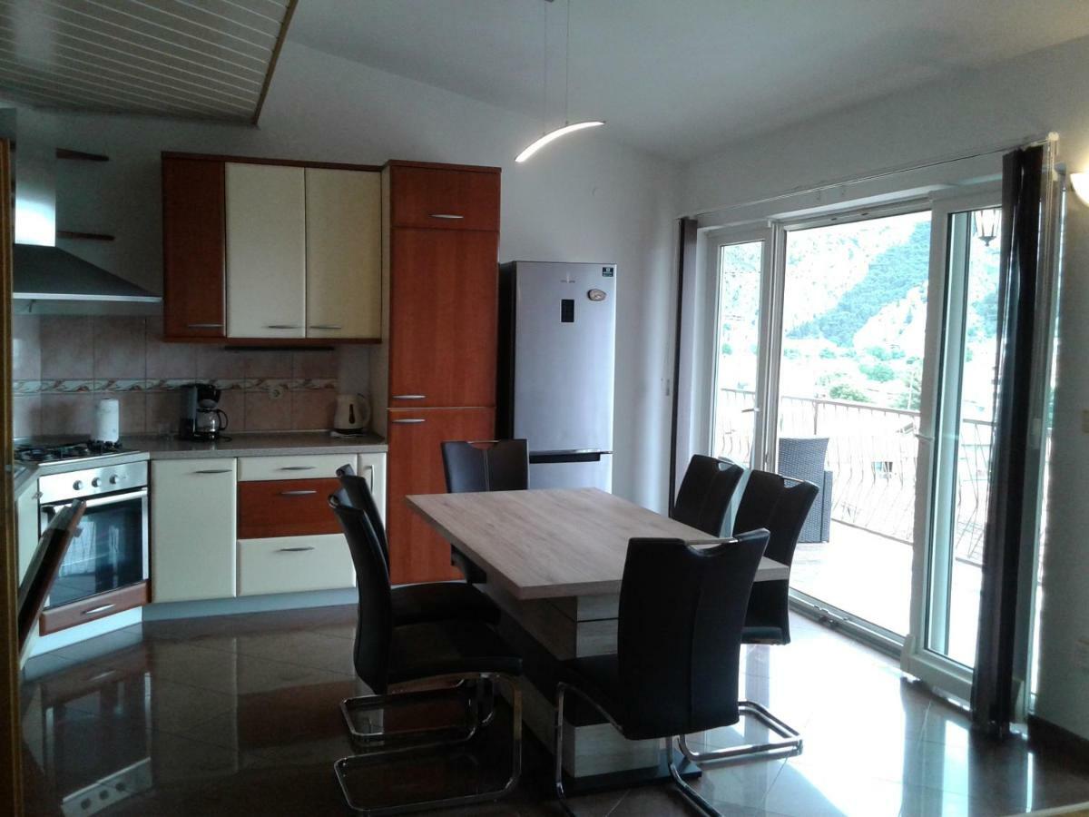 Apartment Nevena Omis Exterior photo