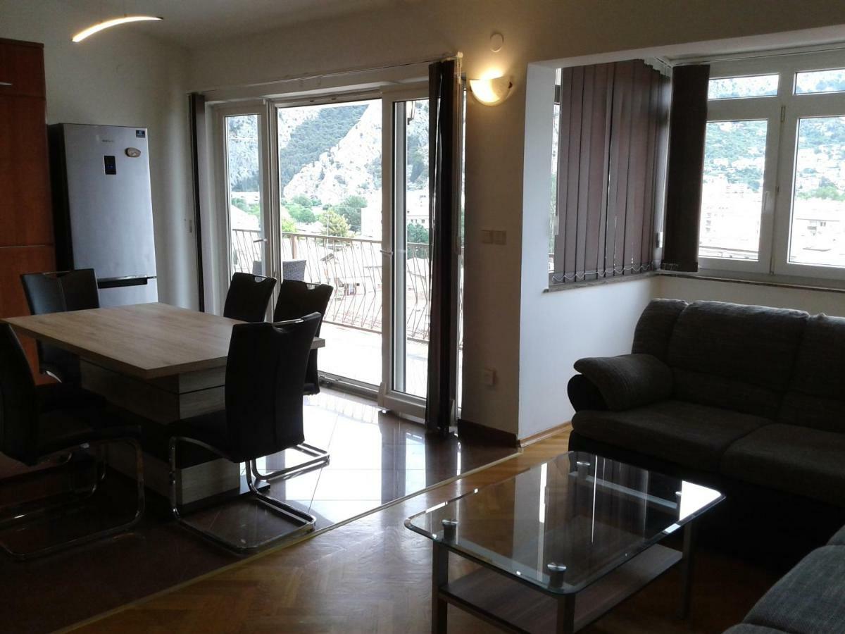 Apartment Nevena Omis Exterior photo